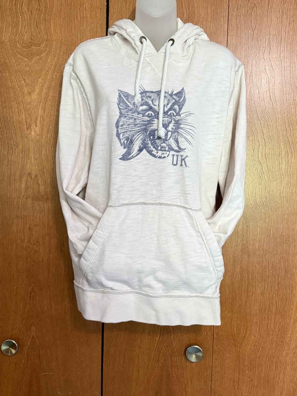 University of Kentucky Wildcats Graphic Cream Hoodie 100% Cotton Large NWOT